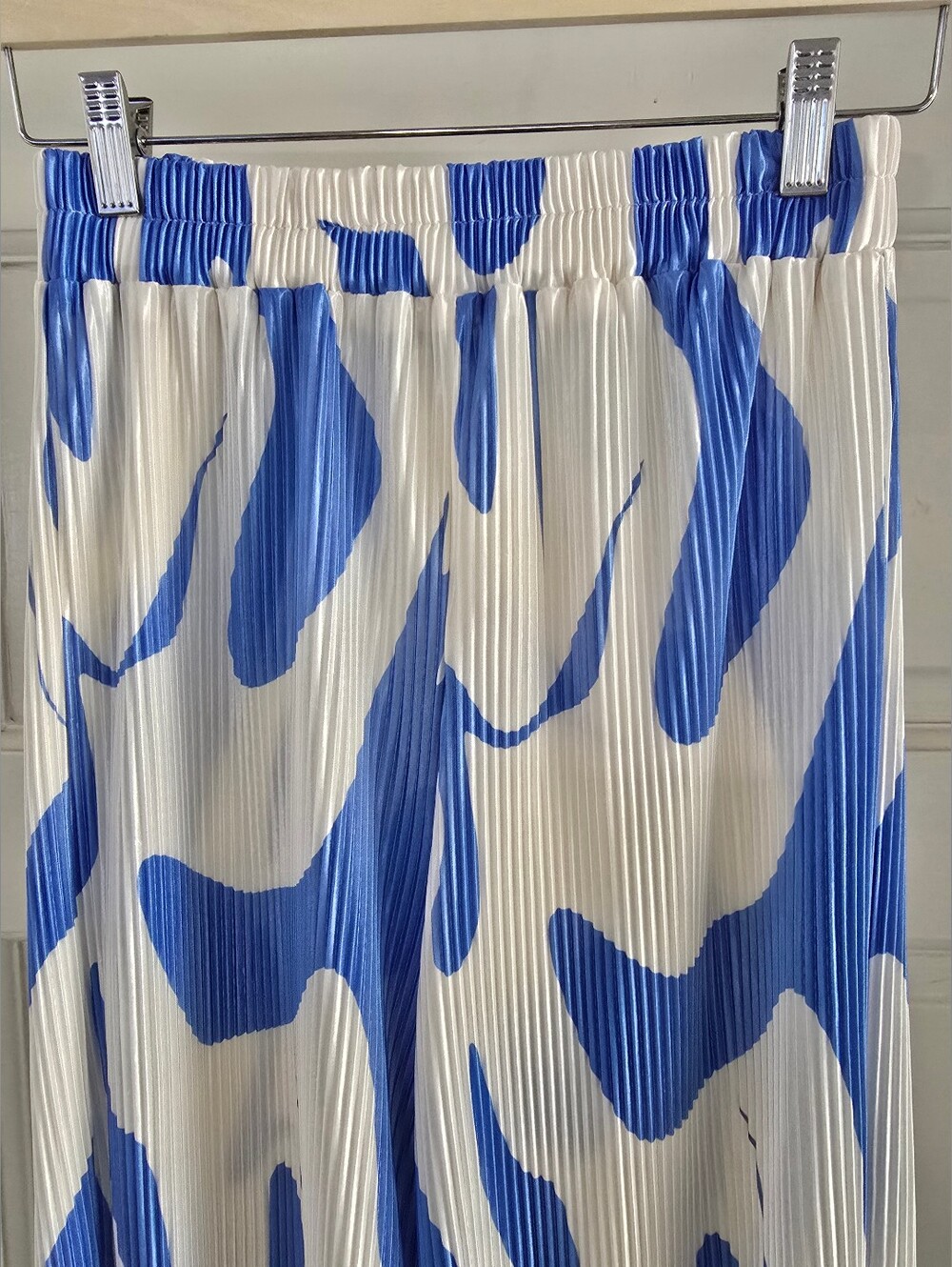 Blue & Cream Wide-Leg Printed Palazzo Pants - Women's - Picture 4 of 4